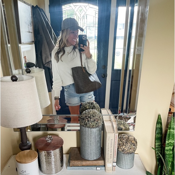 Meet your Posher, Shanna - Picture 4 of 4